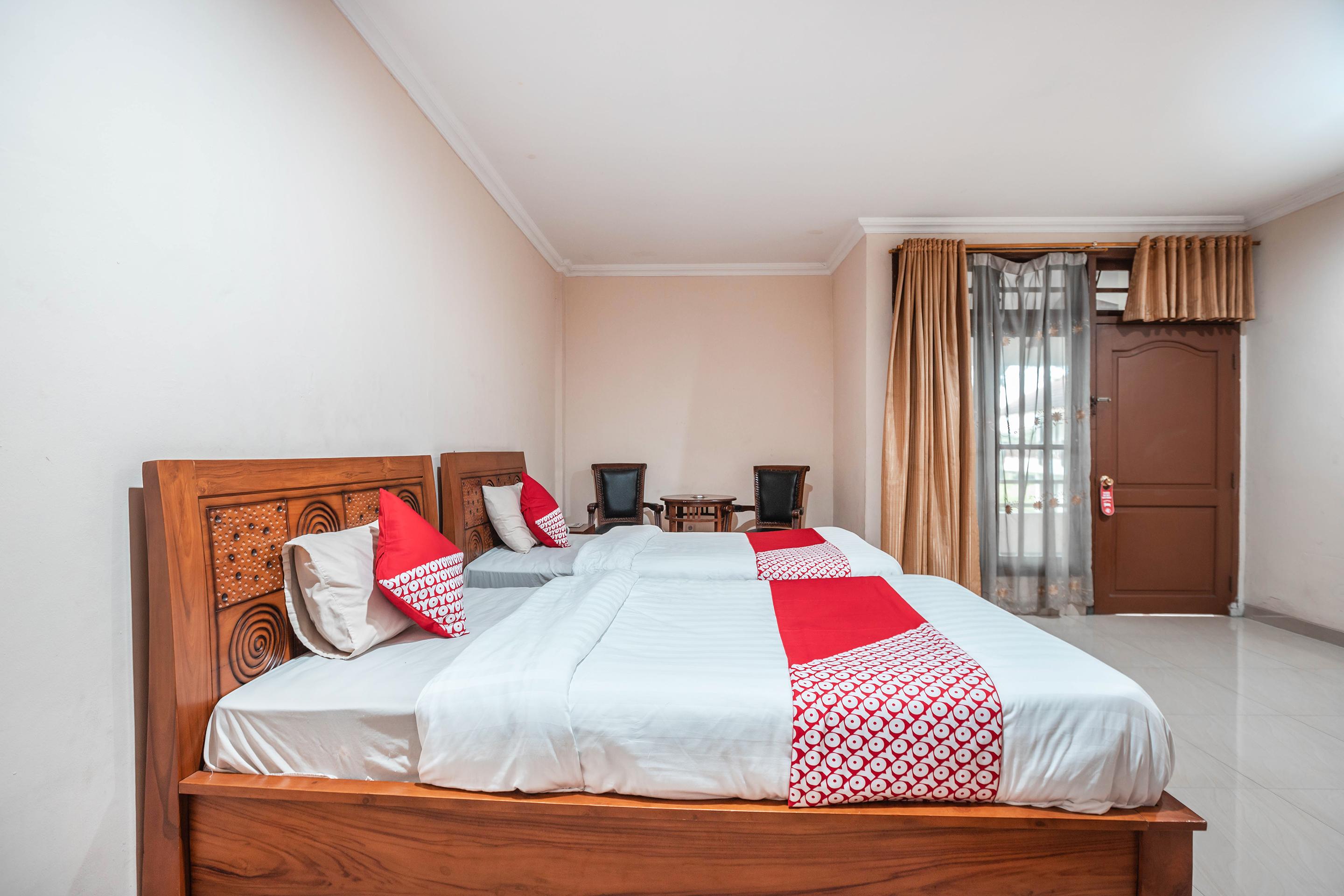 Super Oyo 686 Bunga Karang Hotel Bekasi Buitenkant foto